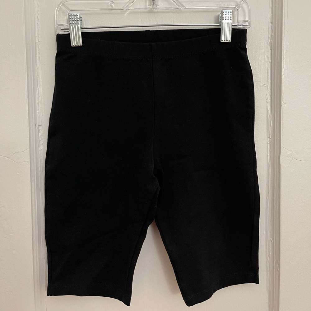 Fashion nova bike short 5” long size small in black color